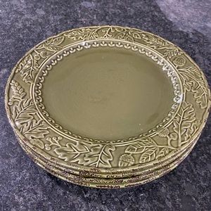 1 Fancy olive green dinner plate. Great for Fall!